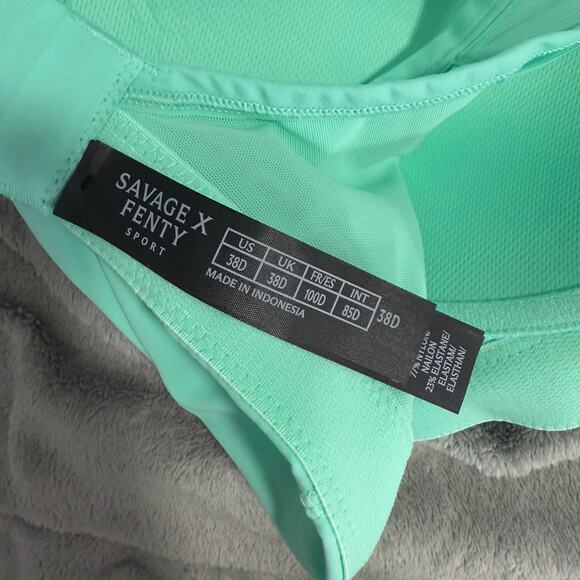 Savage x Fenty Breakthrough High-Impact Sports Bra, Ocean Green, 38D - Picture 5 of 5
